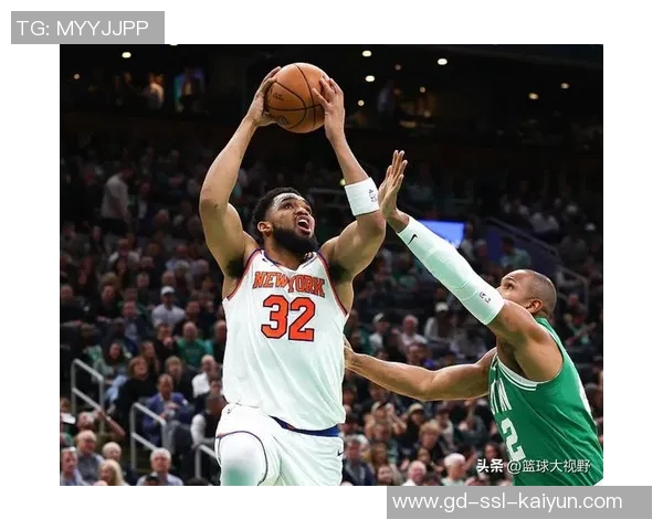 手感回暖！唐斯半场7中2仅拿6分&第三节独拿11分——看巨星如何逆转战局